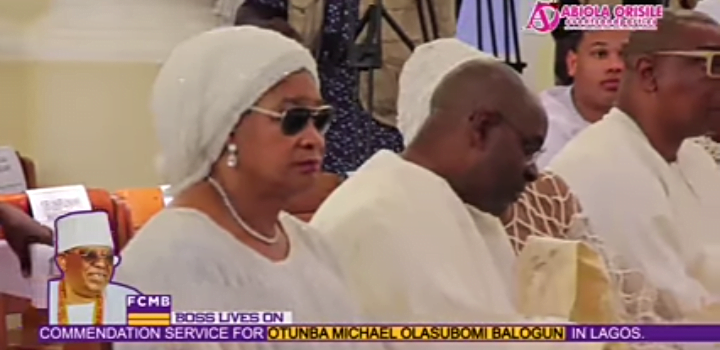 Late Subomi Balogun wife, children, grandchildren, and daughters-in-laws at his burial